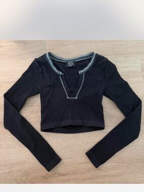 BDG Black Ribbed Long-Sleeve Crop Top with Gray Trim